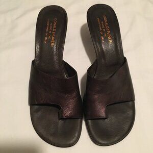 Donald J Pliner VALORE Sandal - Size 8.5M